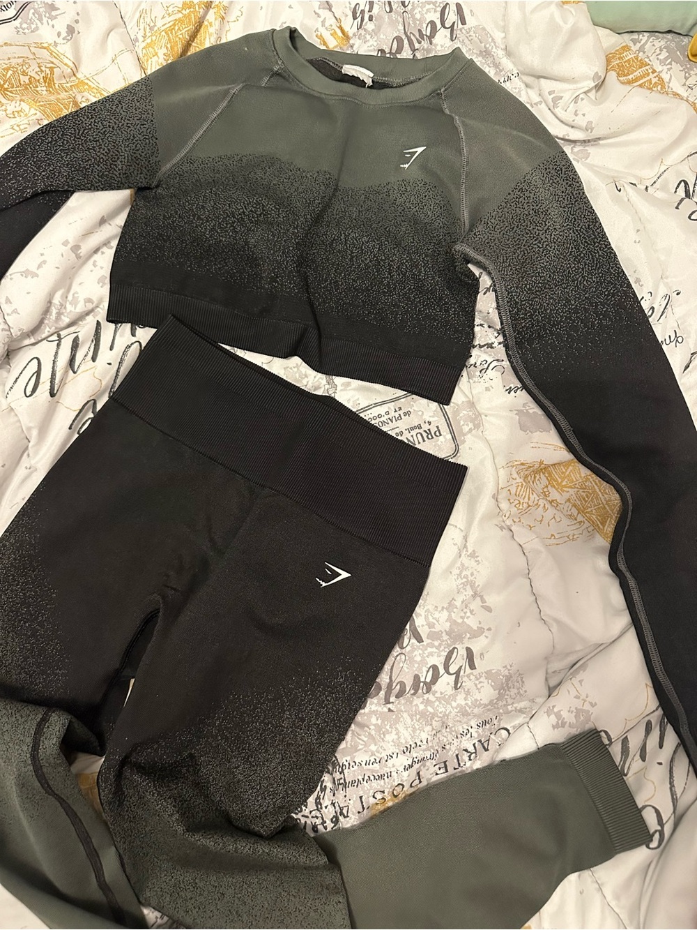 Gymshark Black Ombre Cropped Top & Leggings Set